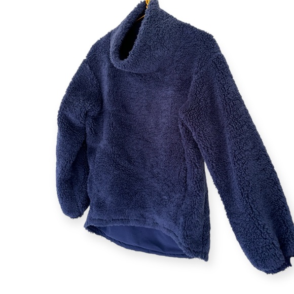 Lululemon • Warmth Restore Long Pullover
Night Sea - Picture 5 of 12